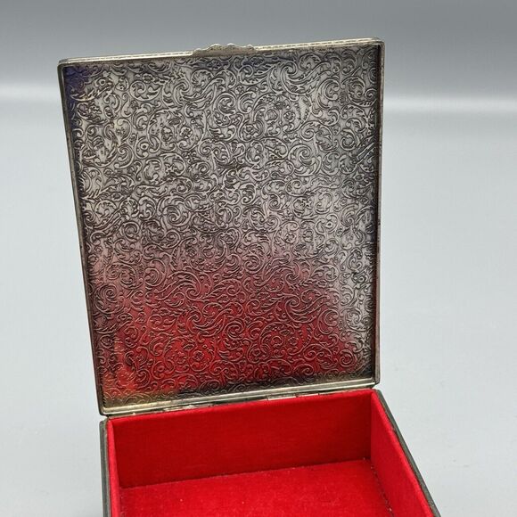 Vtg Footed Ornate Articulated Sides Hinged Trinket Box The Artist Studio Fabric - Picture 3 of 9